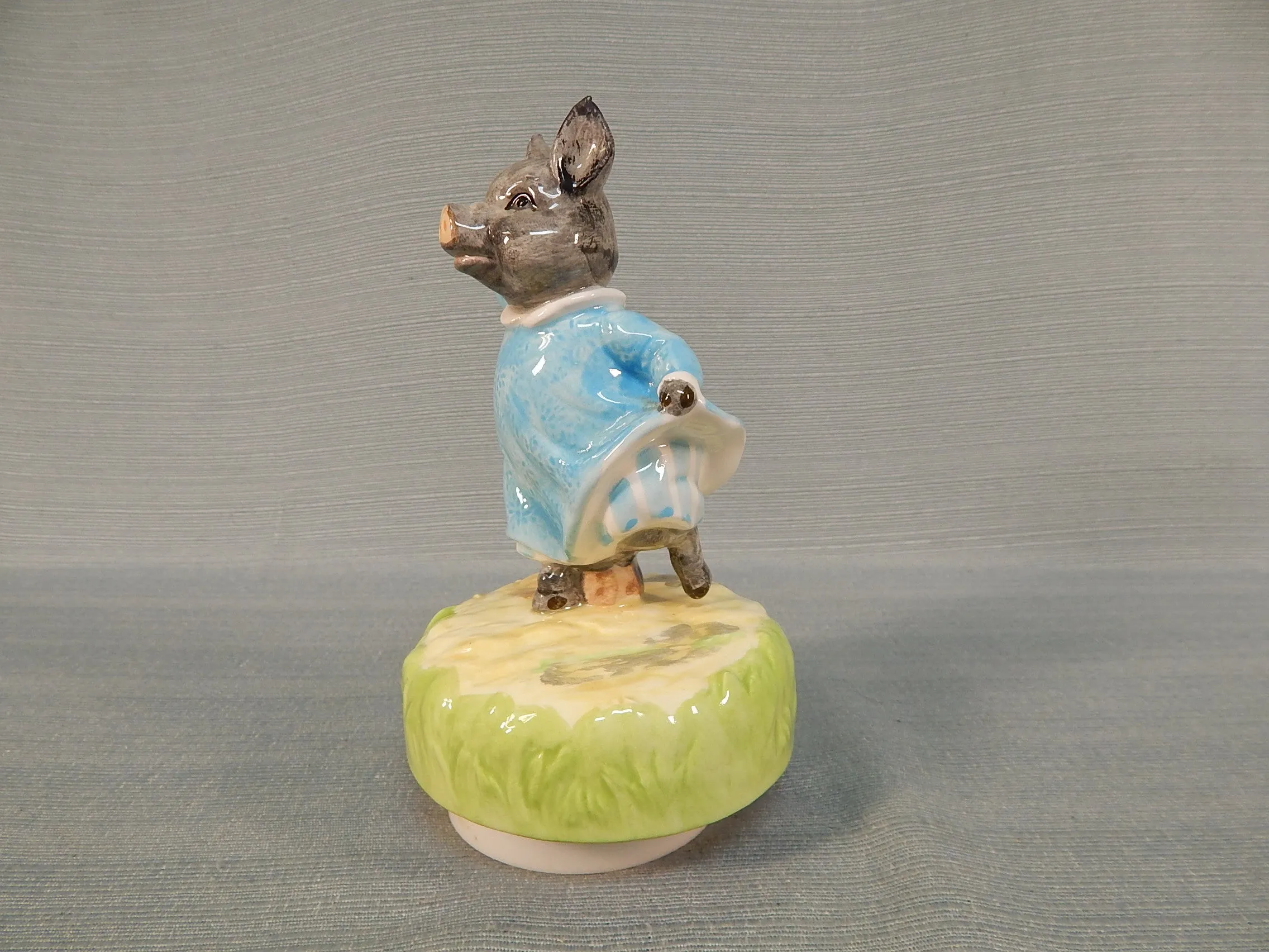 Beatrix Potter Pig-Wig Figurine Music Box