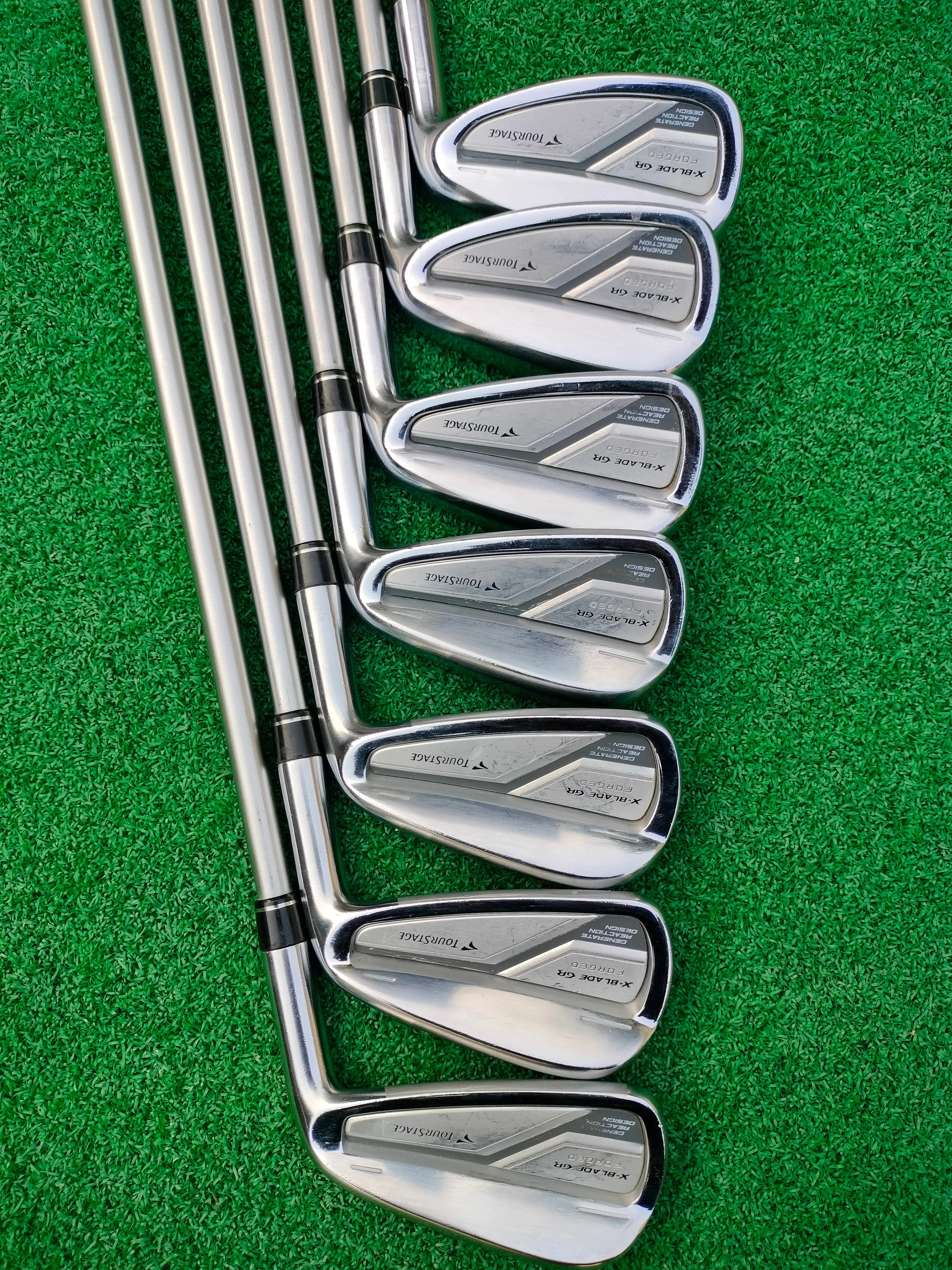 Bridgestone TourStage X-Blade GR Forged Iron Set 4-PW