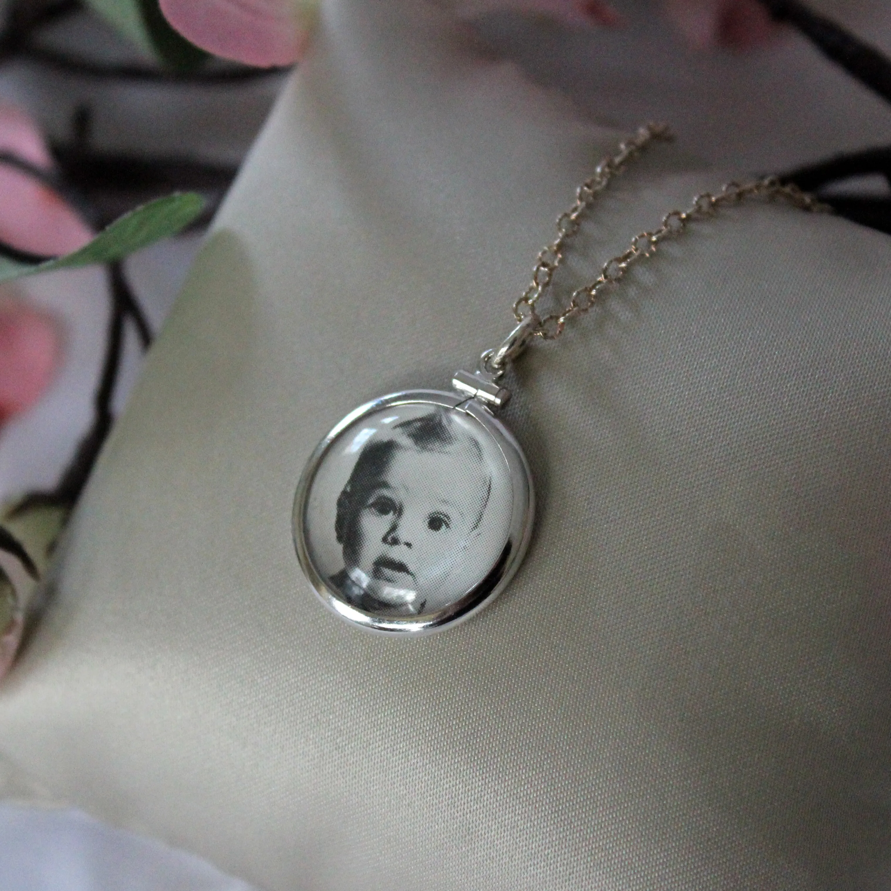 Clear Picture Locket